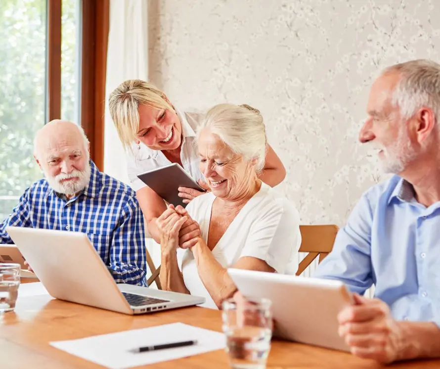 Digitálni seniori – za účasť na školenia získate tablet