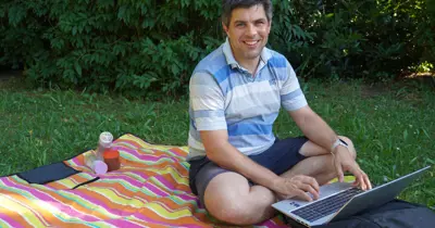 Hravý susedský piknik