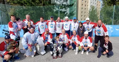  Hokejbalový klub SAV Lamač oslavuje 