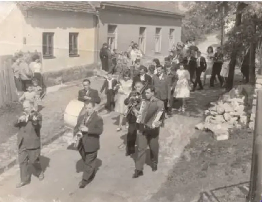 1. apríla si pripomíname 80. výročie pripojenia Lamača k Bratislave