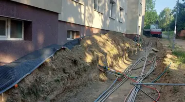 Výmena rozvodov tepla a teplej vody v Lamači pokračuje ďalšou fázou